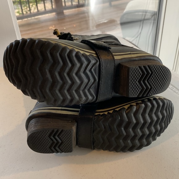 Sorel Conquest Carly Waterproof Suede & Leather Lace-Up Boots Black Size 6 - Picture 14 of 14